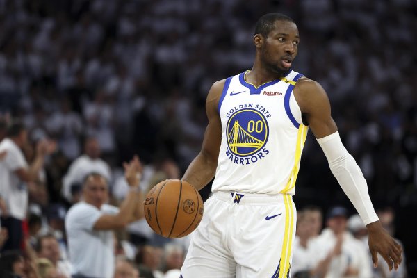 配资坊 Shams：如果库明加接受资质报价新赛季他会归队 明夏双方彻底分手